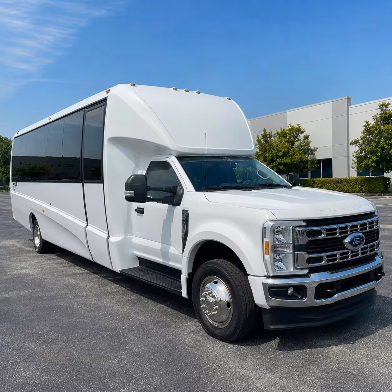 minibus rentals for smaller sports groups in hemet